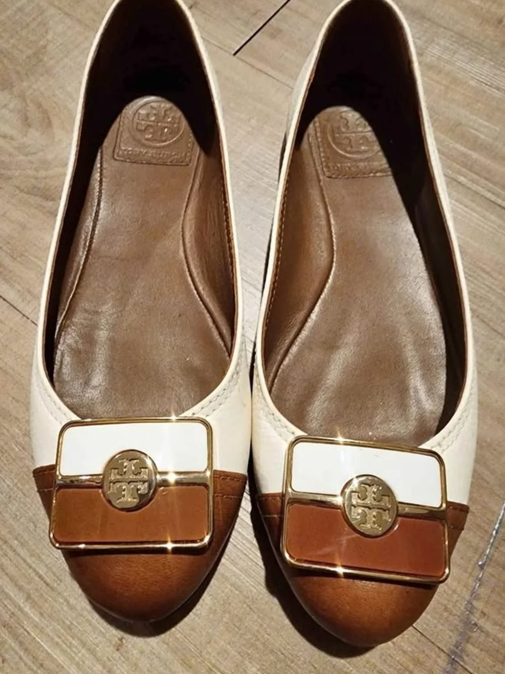 Tory Burch Two-Tone Brown and White Leather Ballet Flats with Gold Emblem